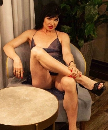 Яна, 38 лет, 1 размер груди